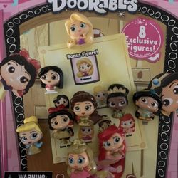 HTF Rapunzel with Whole Set Of Series 6 Glitter & Gold Princesses