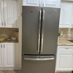 Refrigerator GE