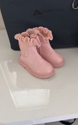 Girls Pink Boots Shoes Size 6