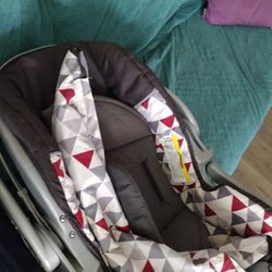 Baby Car Seat & Stroller in 1 Baby Trend Brand