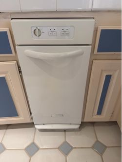 Kitchen Aid trash compactor