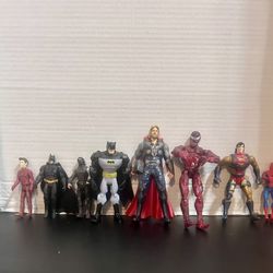 Action Figures Super Hero Marvel / DC all Included 