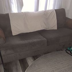 NEW Condition Ashley furniture Soletren Sofa Couch “ash” Color