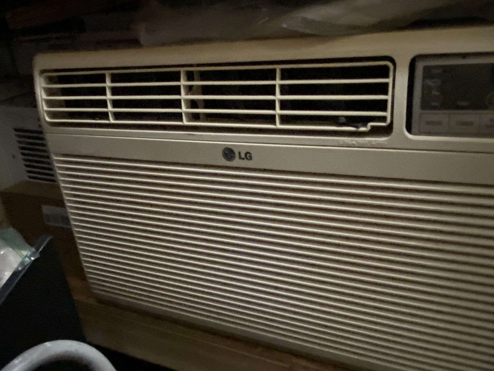 LG 18,000 btu Window AC Air Conditioner 