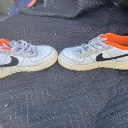 NIKE AIR FORCE 1 SHOES LV8 LOW HOOPS  YOUTH Size 7