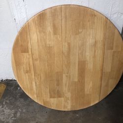 Kitchen round table Wood Size 42”very Good Condition 
