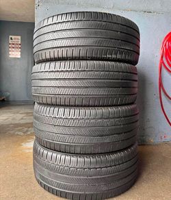 235 45 18 Michelin I sell this Seth of tires with 80% life the 4