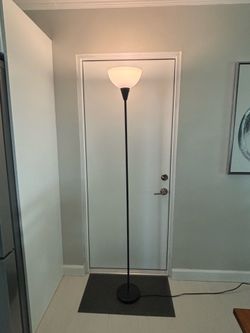 Floor lamp. $10