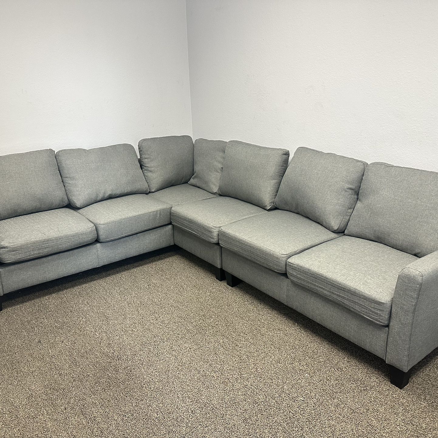 Temel 3 Piece Upholstered Sectional。LY8973