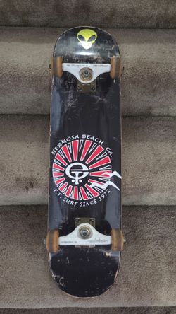 ET Surf skateboard