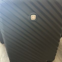 Swiss Gear Black Carry On Luggage Black 20" 