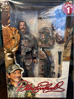 Dale Earnhardt Sr. 12" Outdoor Sportsman Bow Hunter Coll. Figure, Series 1