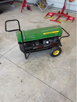 Deere AC-135 electric kerosene heater 135,000 BTU