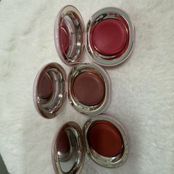 Rare Beauty cream Blush 