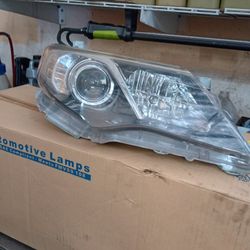 2013 Toyota Camry Headlight 