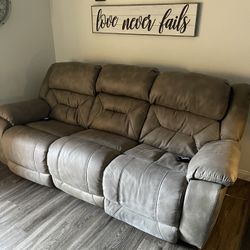 Reclining Sofa