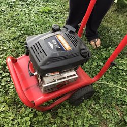 Pressure Washer Troy Bilt 2400psi 2.0gpm