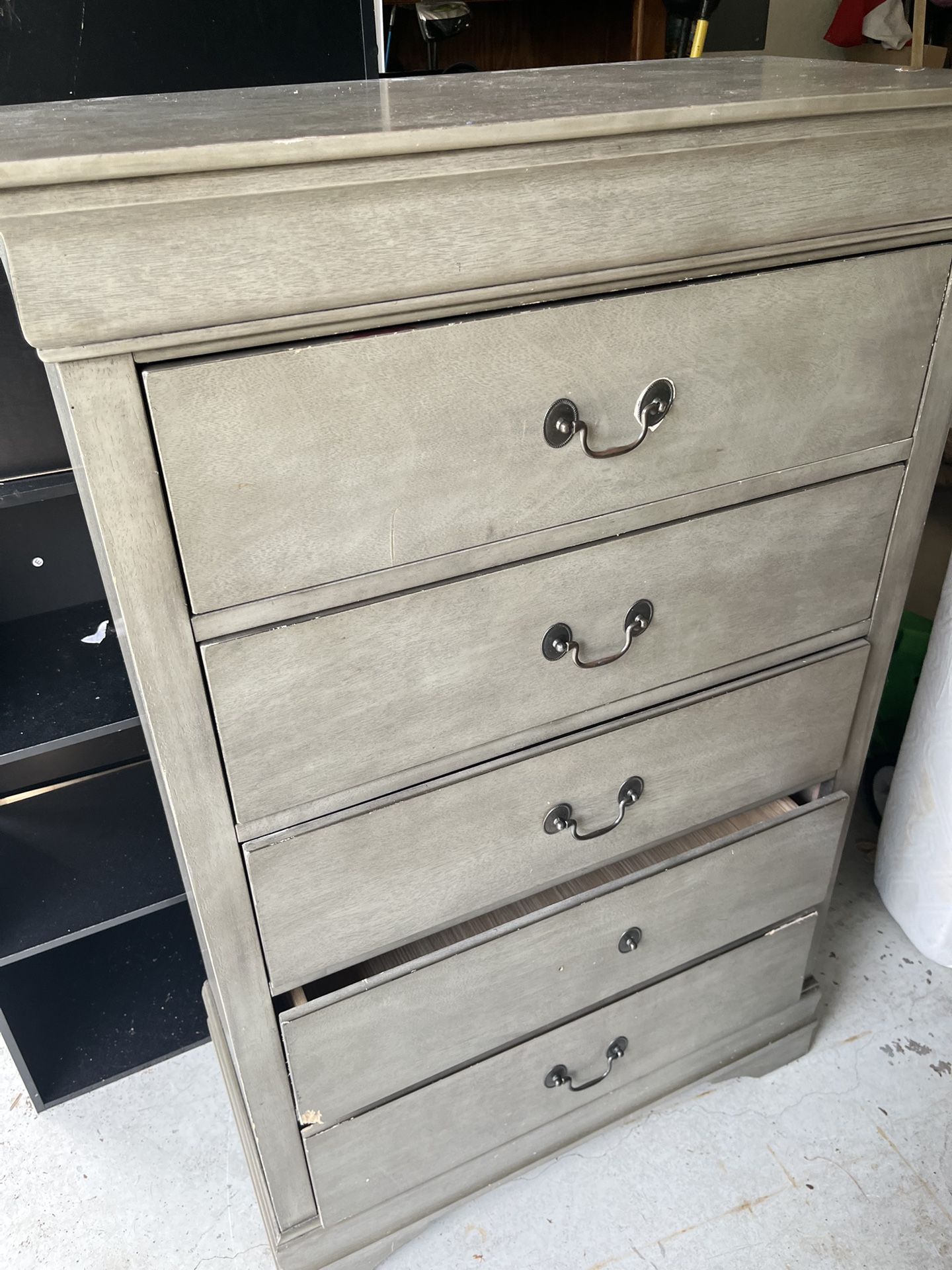 Dresser