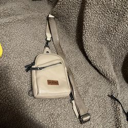 Wrangler sling bag