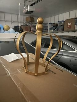 Gold Metal Royal Crown