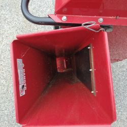 Troy Bilt 10 Hp. Chipper Shredder 