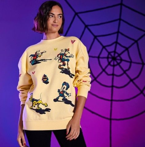 Disney Parks Exclusive Mickey Mouse And Friends Halloween Pullover Size M