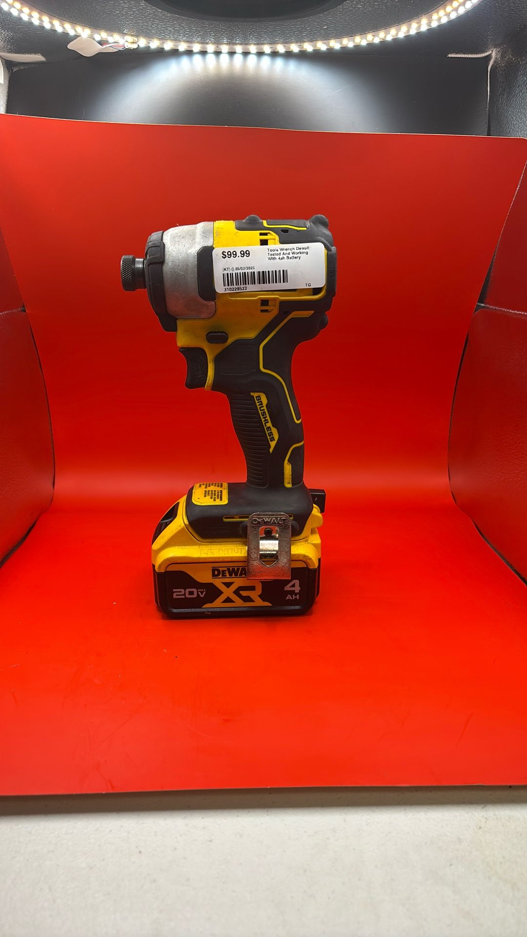 DEWALT WITH 4AH BATTERY
