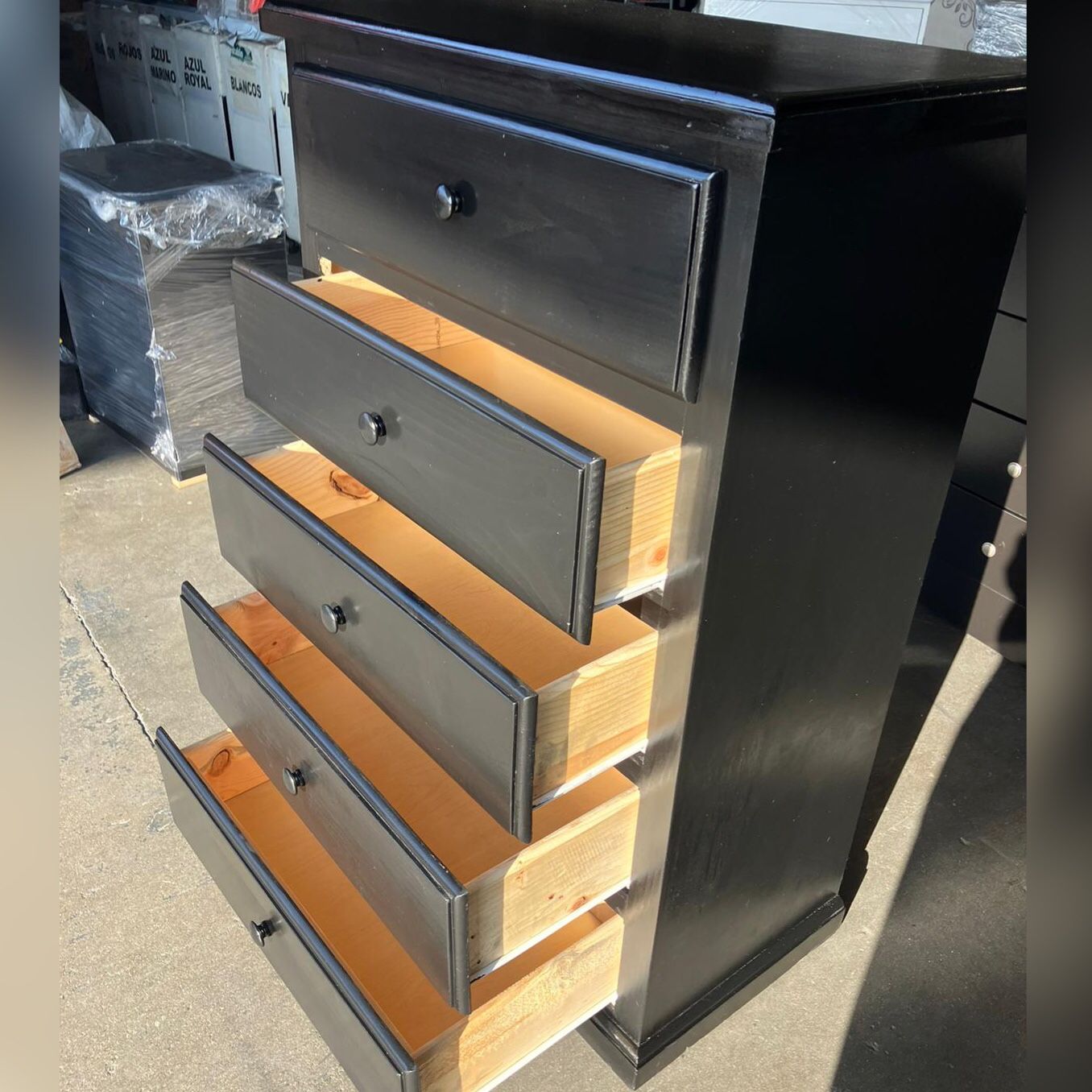 Dresser 