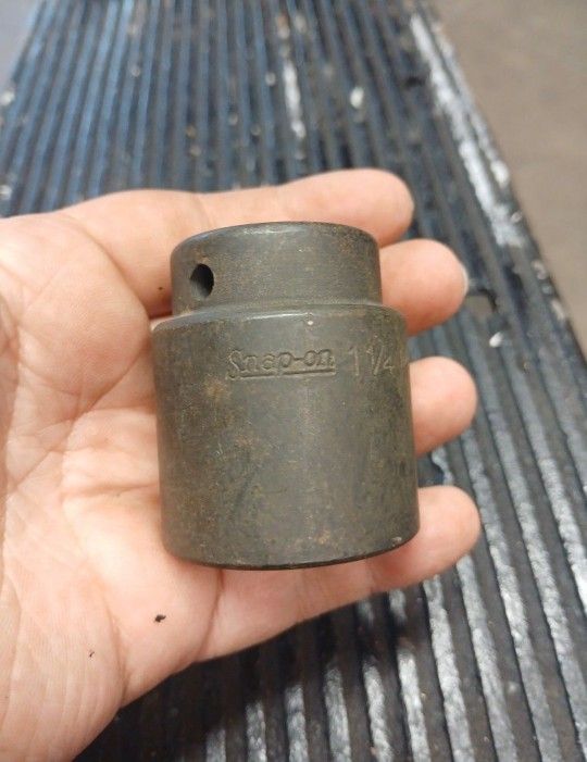 Snap On Socket