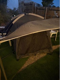 Truck tent