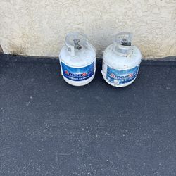 Empty Tanks. 2tanks)
