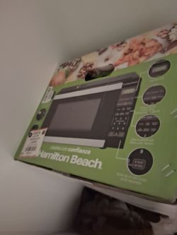 Hamilton Beach compact microwave oven