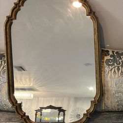 Wall mirror