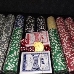 Casino Chips And Suitcase Brand New 
