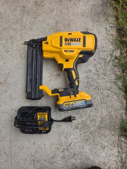 Dewalt 18g Brad nailer charger and powerstack battery