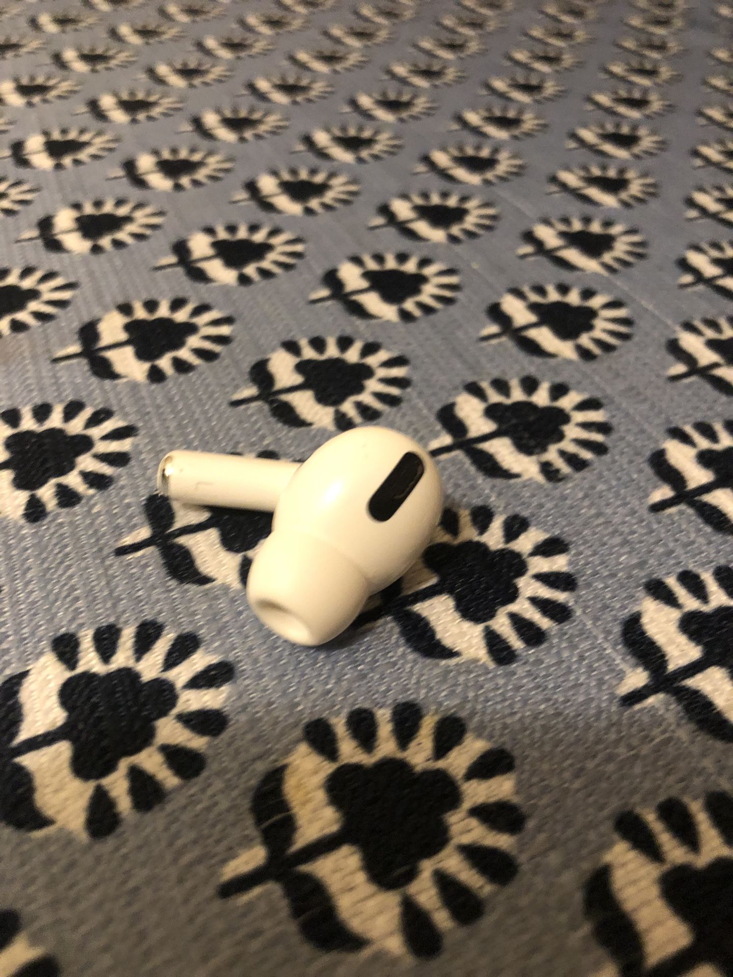 Apple AirPods Pro Left Ear Only