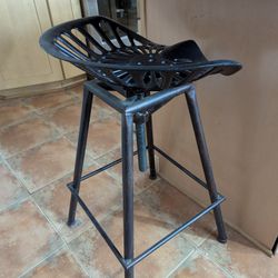 Cast Iron Tractor Seat Bar Stools