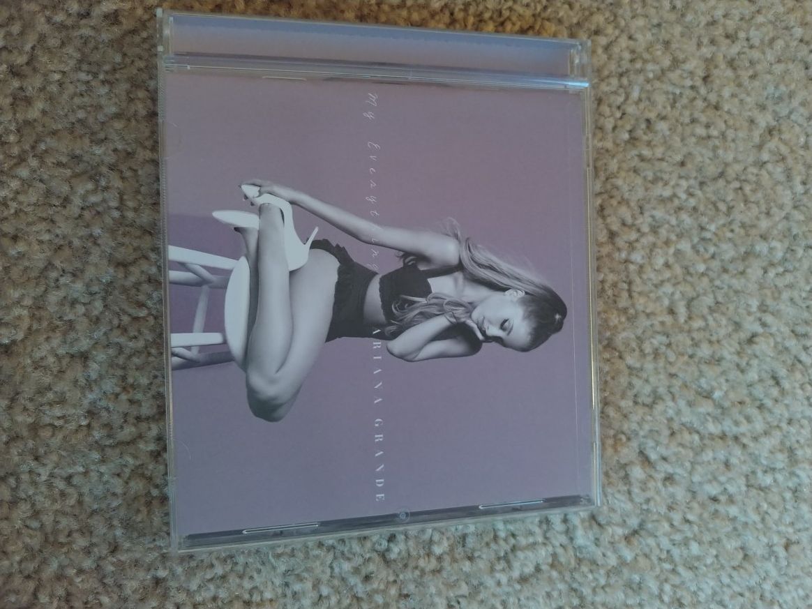 Ariana Grande CD