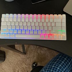 bluetooth Rk84 keyboard (royal kludge)