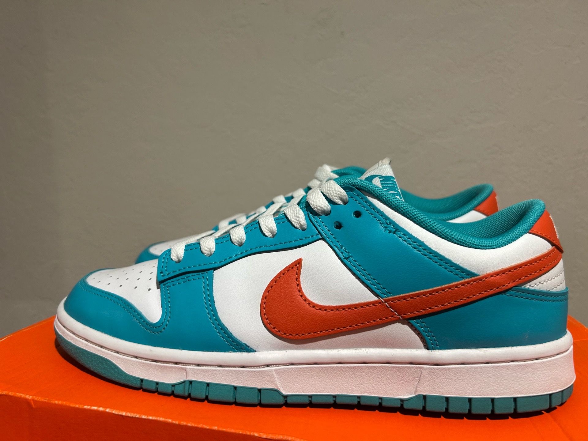 Nike dunks size 9m authentic 99$ obo