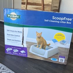 PetSafe ScoopFree Self Cleaning Litter Box 