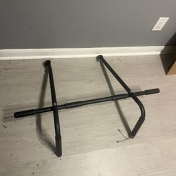 Pull Up Bar 