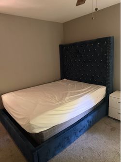 Queen bed