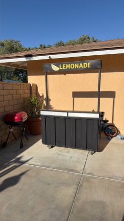 Lemonade Concession Stand