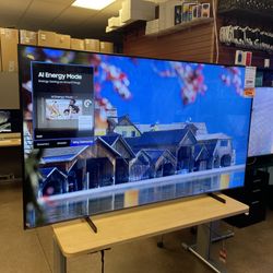 Samsung 85 inch QLED 4K TV with Smart Apps and More with Store Warranty And Financing Available!