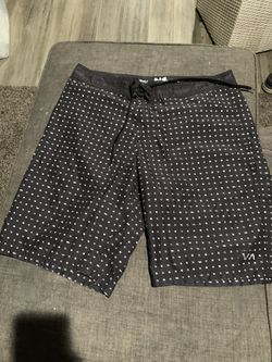 Rvca shorts and pants $25 each or $100 for all 5 items
