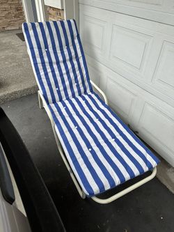 Chaise Lounge