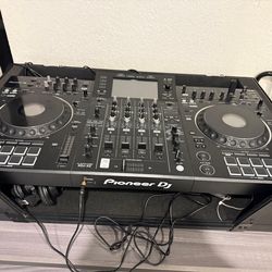 XDJ-XZ DJ Equipment