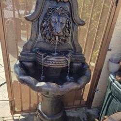 Wall Lion Fountain For Sale 