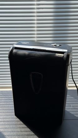 Aurora 8-Sheet Paper Shredder